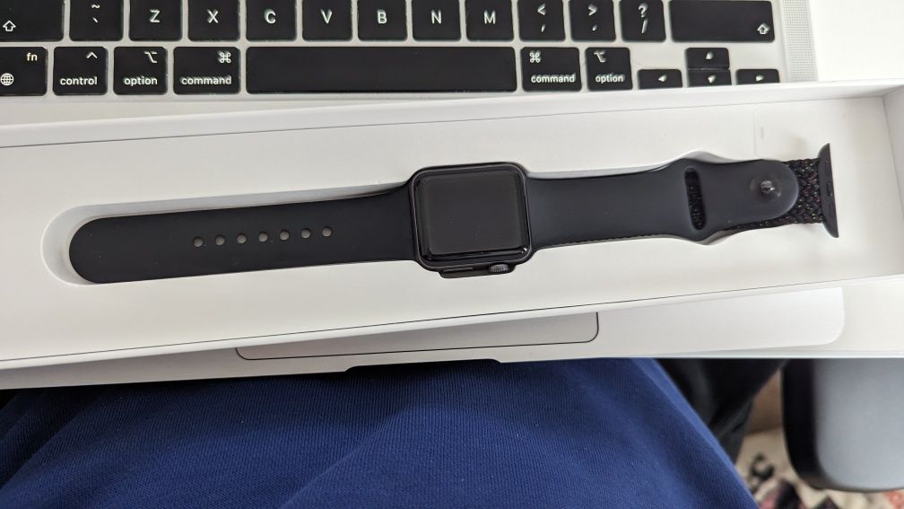 Iwatch seria 3 38 mm