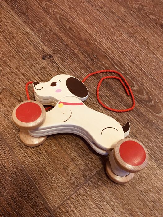 Дървена играчка кученце