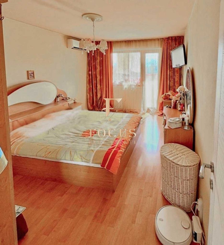 Продава се Тристаен апартамент в Пловдив, Южен - 89 кв.м за 1841 €/кв.м - Снимка #1