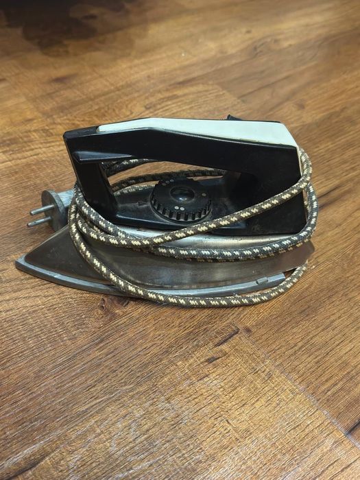 Утюг рабочий / Dazmol