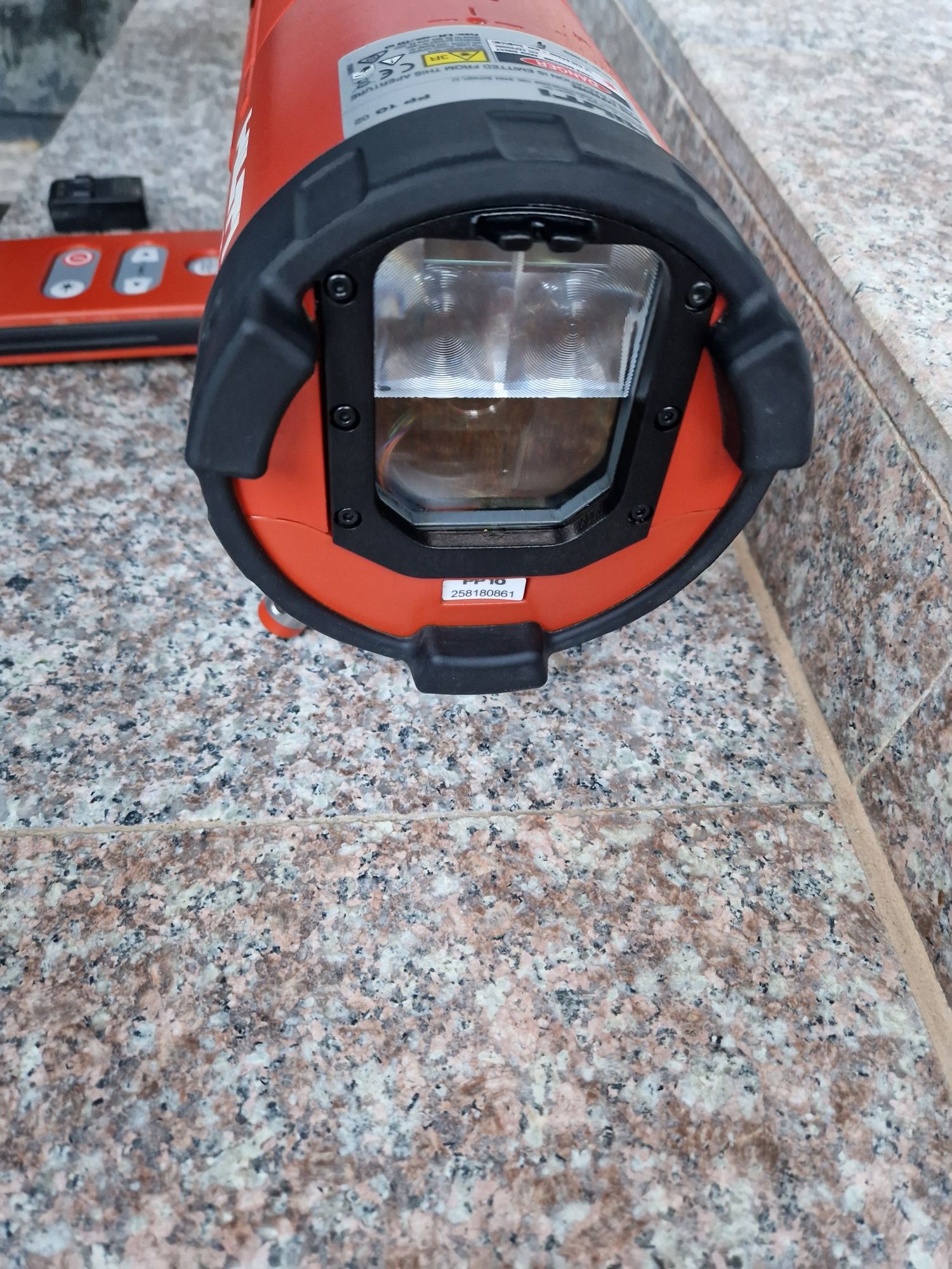 Hilti nivela pentru canalizare