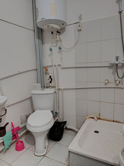 2 xonalik kvartira barcha jihozlari bilan sotiladi