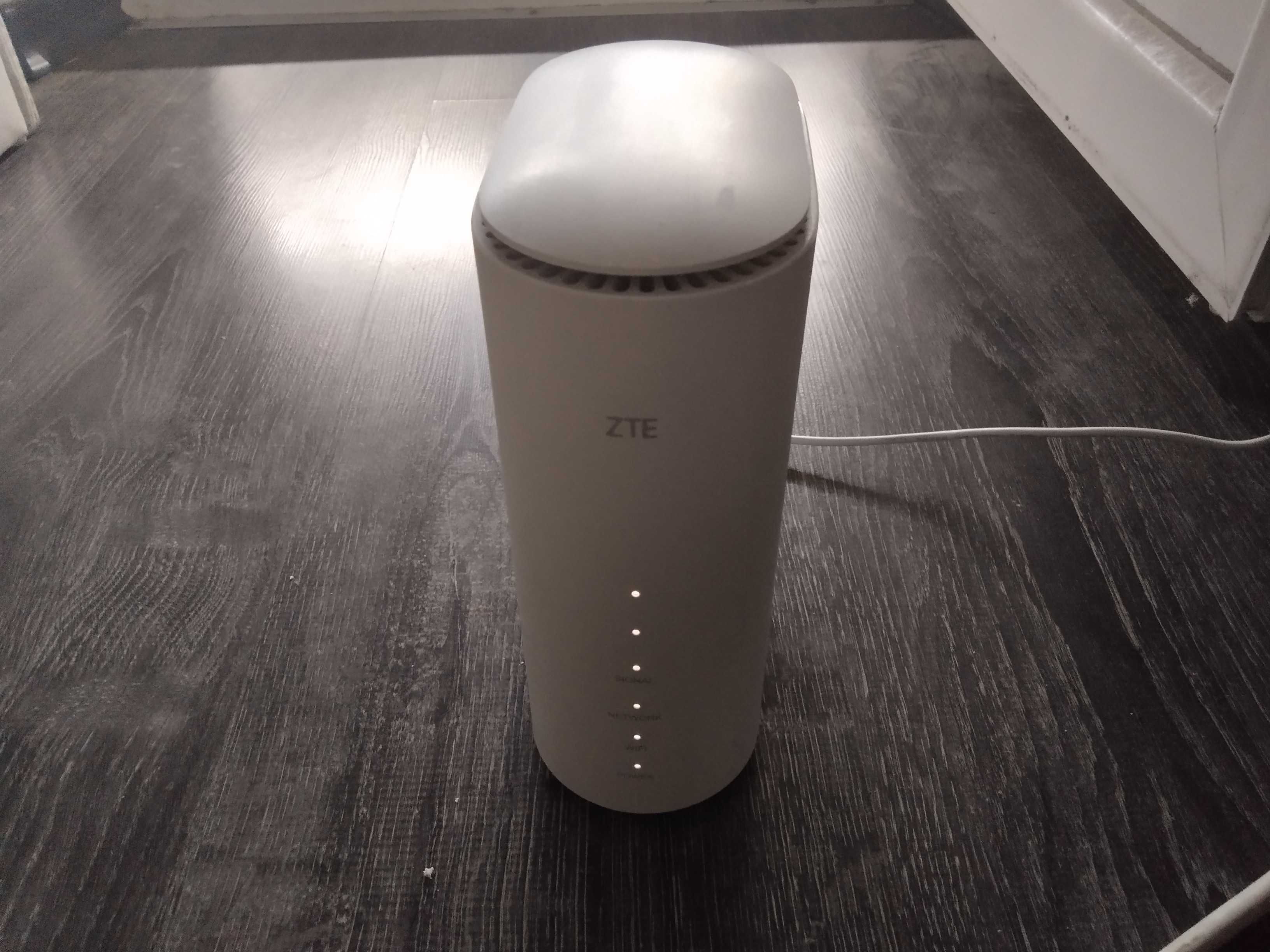 модел 2025-5G СИМ ултра бърз интернет рутер ZTE не кодиран отключен