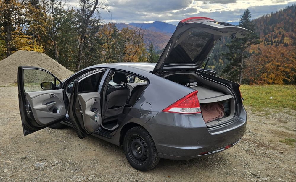 Honda insight hybrid