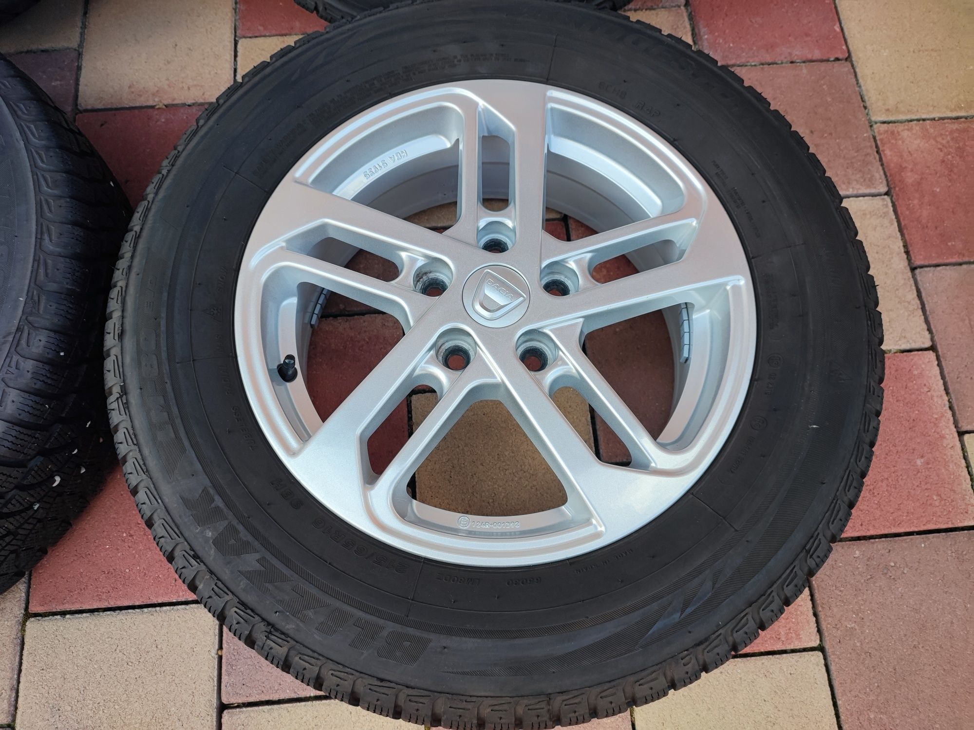 Jante Dacia Duster 215 65R16 BRIDGESTONE iarna