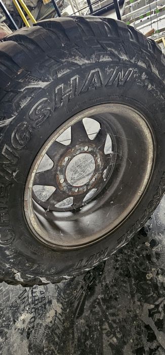 Продавам минусови джанти с гуми