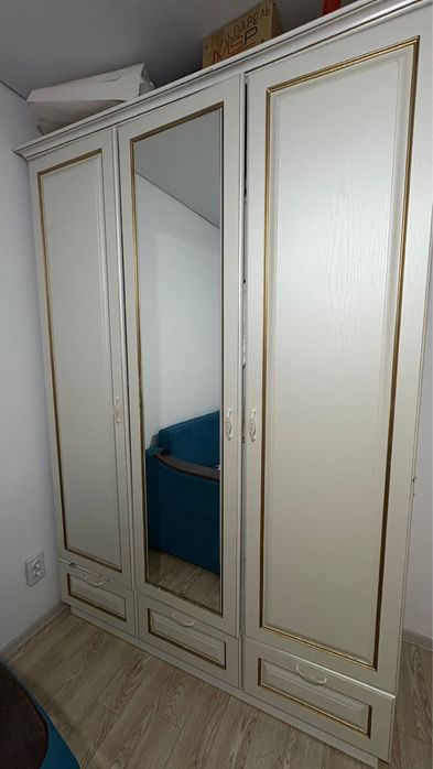 Продам Шкаф, стеллаж , компьютерный стол ! В хорошем состоянии !