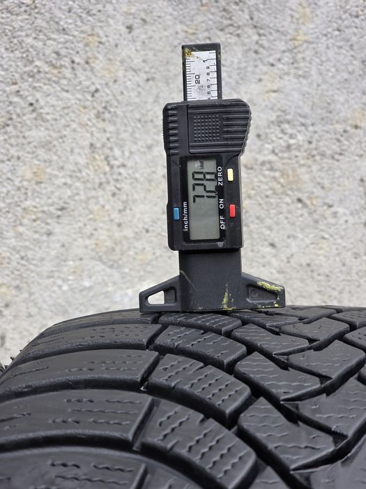 Vând patru anvelope de iarna Falken  235 55 19 dot 3021