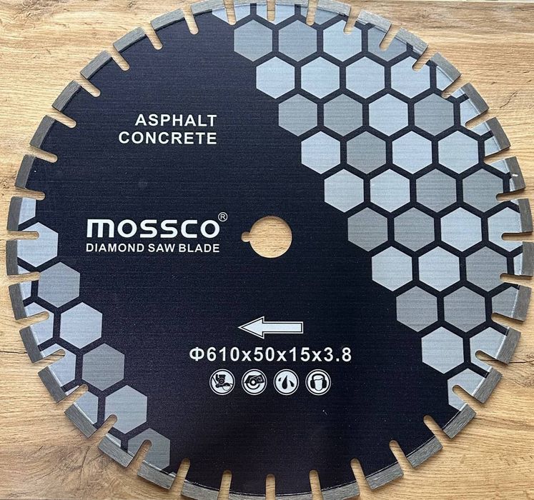 Алмазный Каронка
Almazniy kareskiy kar