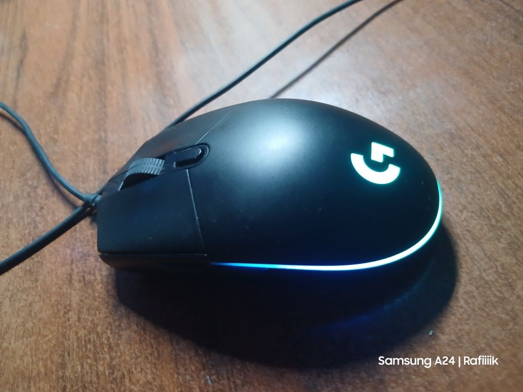 Мышь Logitech G102 Lightsync