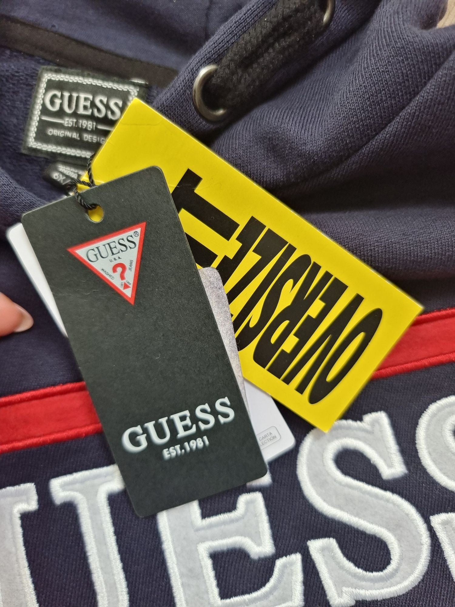 Суичър Guess 6/7г