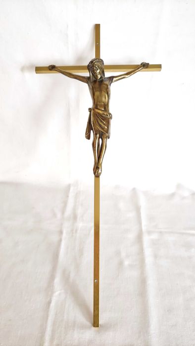 Кръст Разпятие Христово от масивен месинг-за закачане на стена