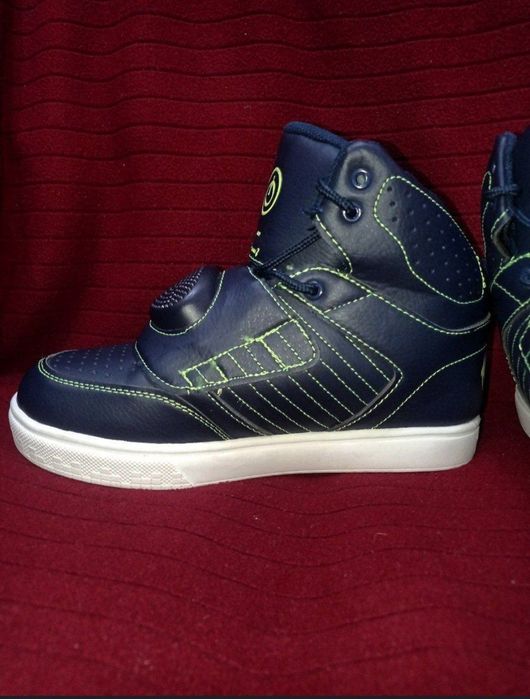 Из США, подростковая обувь, бренда BEATZ BOYS SHOES SZ24 BLUETOOTH