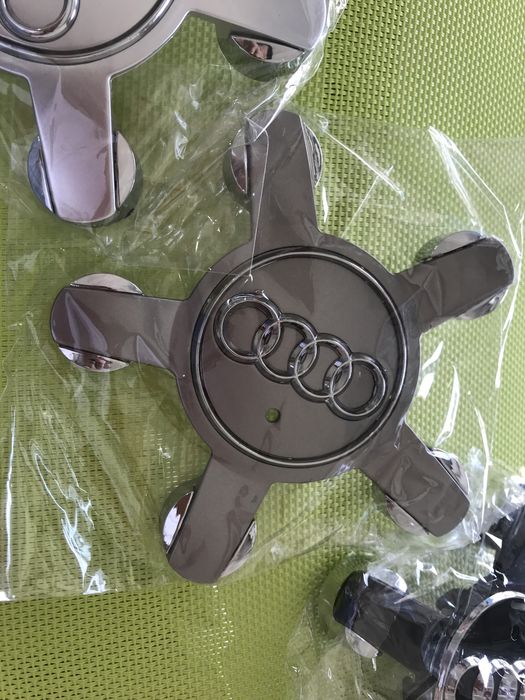 Capace centrale Audi tip gheara / stea - cod 4F0 601 165 / 8R0 601 165