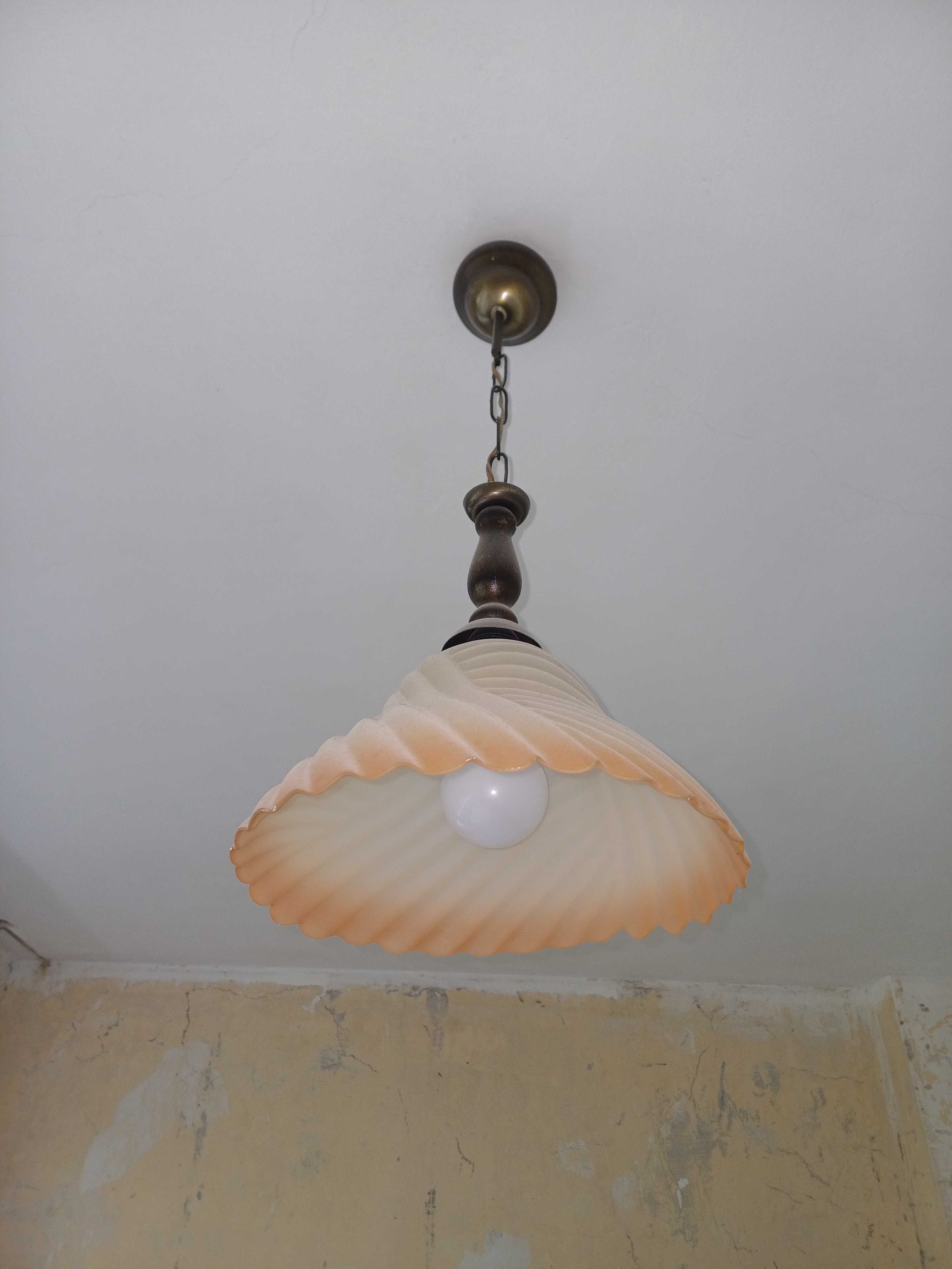 Лампа за таван с едно гнездо в отлично състояние
