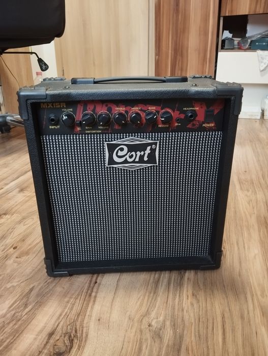 Усилвател за китара Cort MX15R Guitar Combo