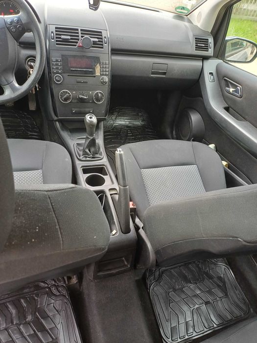 Vând mercedes A class 150 benziă 1.5