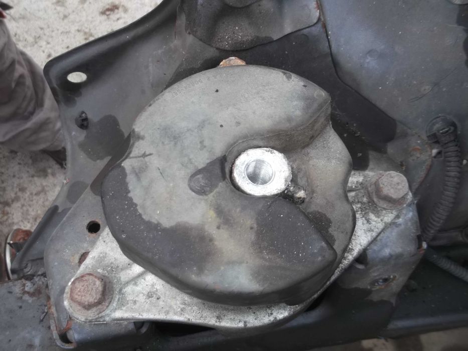 Тампони на мотора за Хонда Фрв 2005 г.Honda FR-V 2.2 I-CTDI