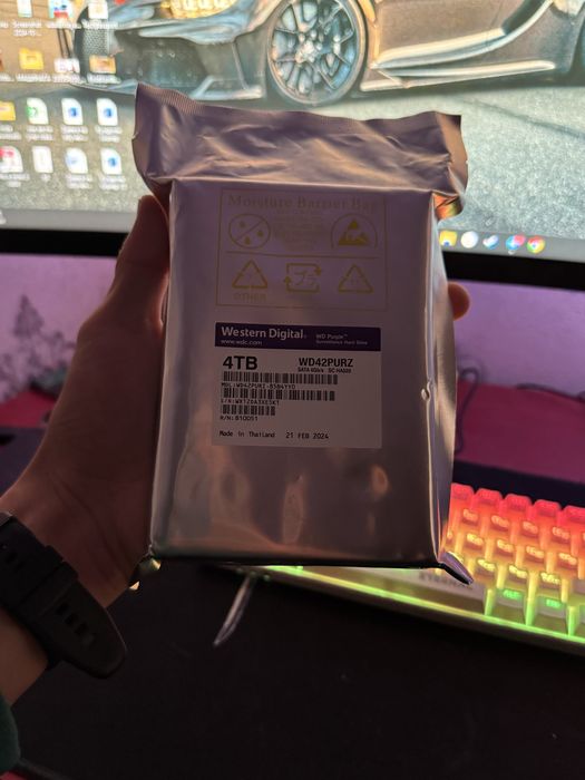 Абсолютно новый HDD на 4 ТБ
