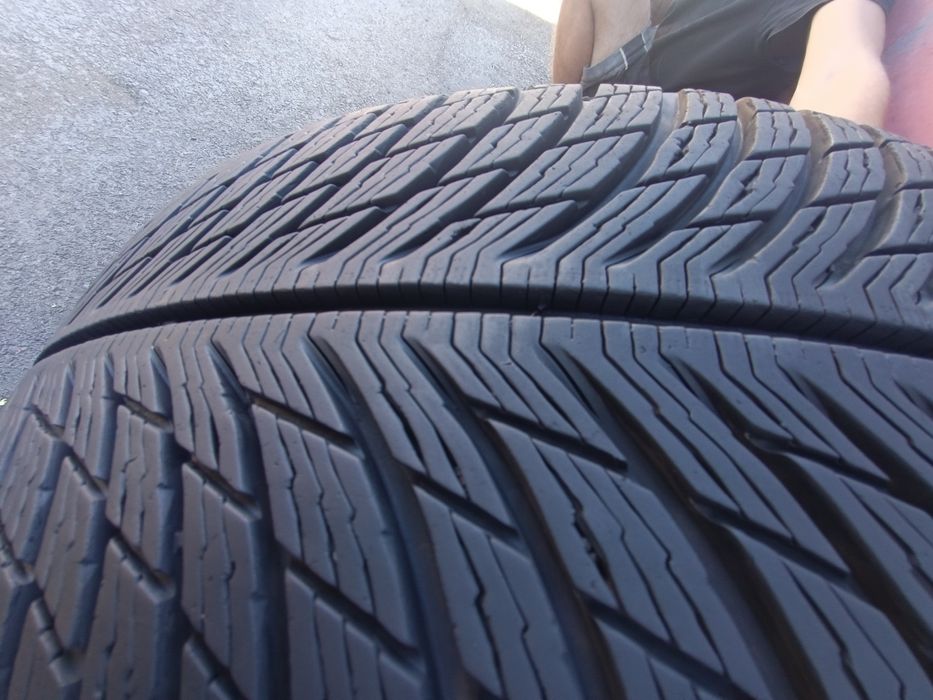 235/55/18 Michelin