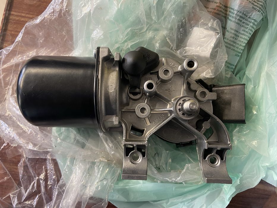 Двигател на чистачките RENAULT CLIO