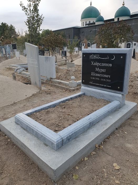 Pamyatnik granit marmardan