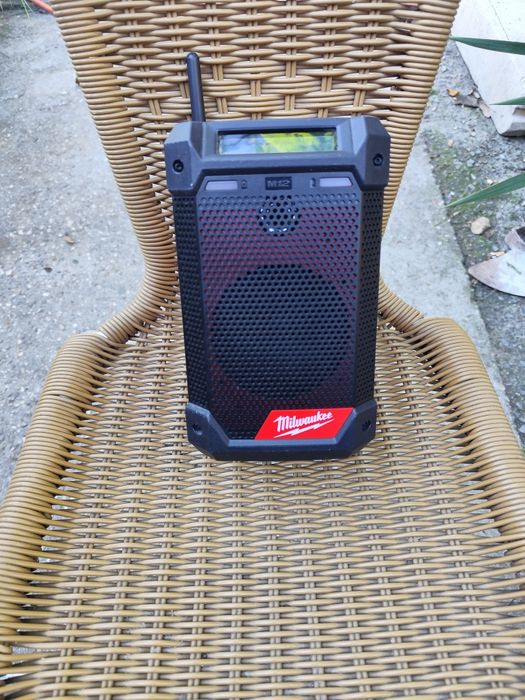 Radio cu Bluetooth Milwauke M12 RCDAB +