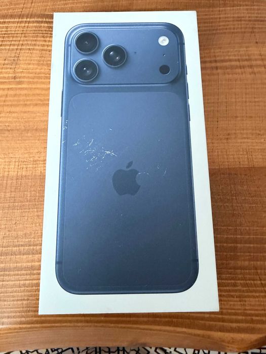 iPhone 17 Pro Max Deep Blue 256 GB ESim