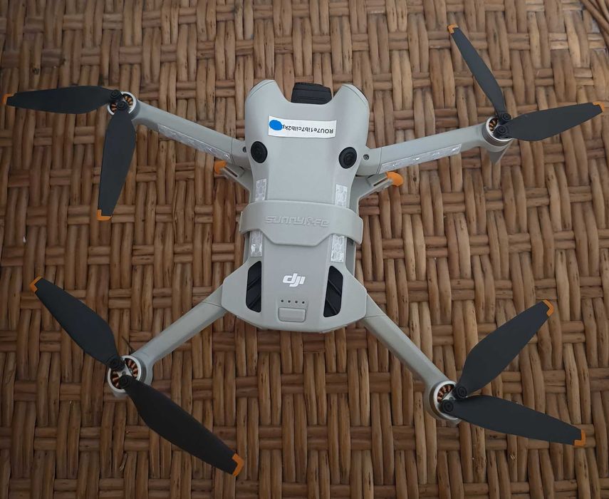Drona Dji Mini 4 Pro Fly More Combo, filtre, card, alte accesorii