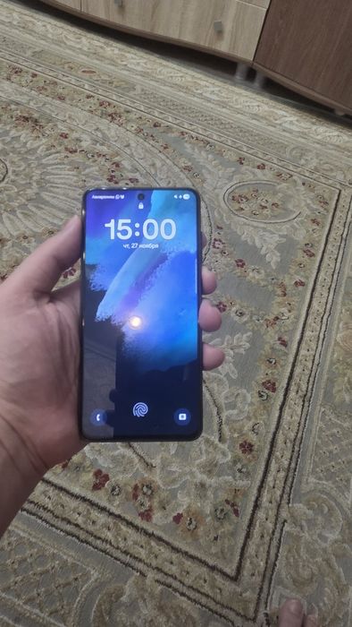 Продам смартфон Самсунг S21Fe