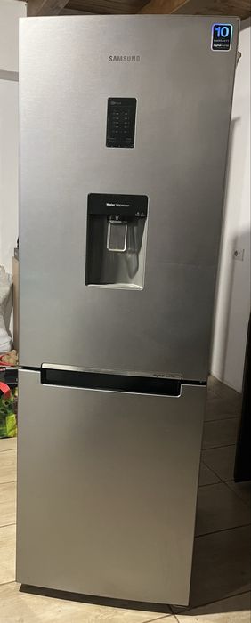 Vând frigider Samsung