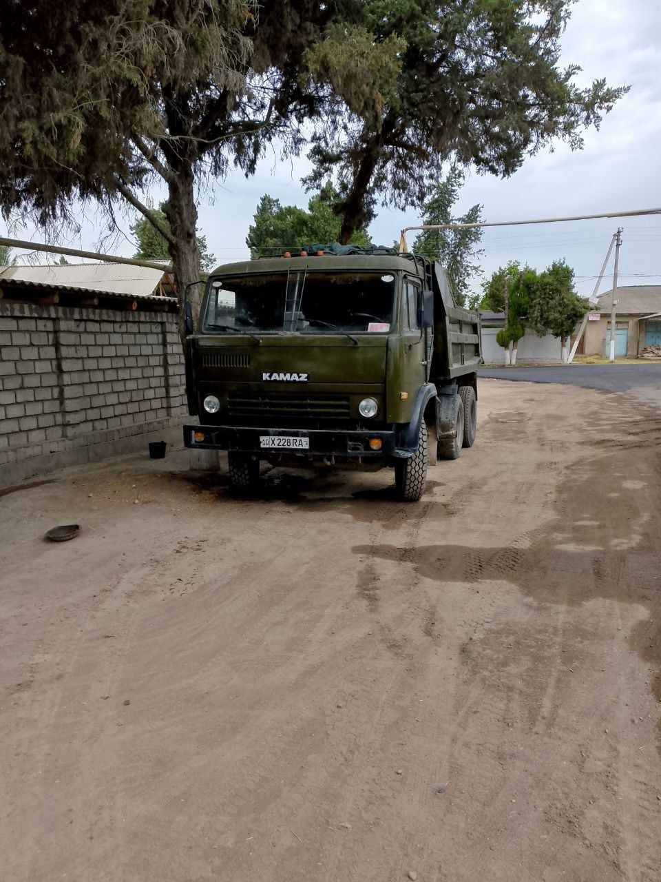 Kamaz samasval sotiladi