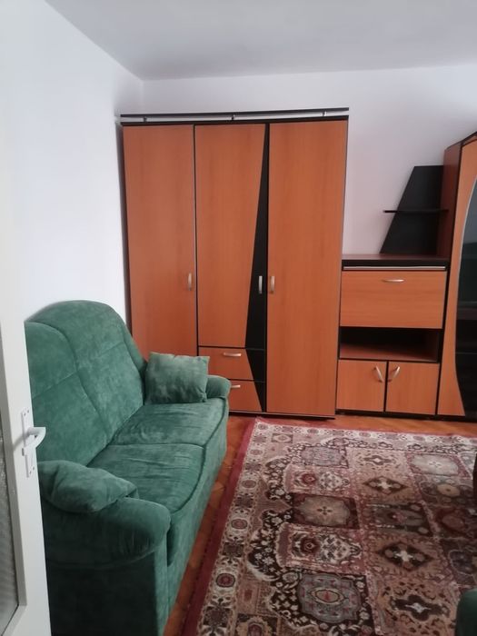 Vand apartament 2 camere decomandat