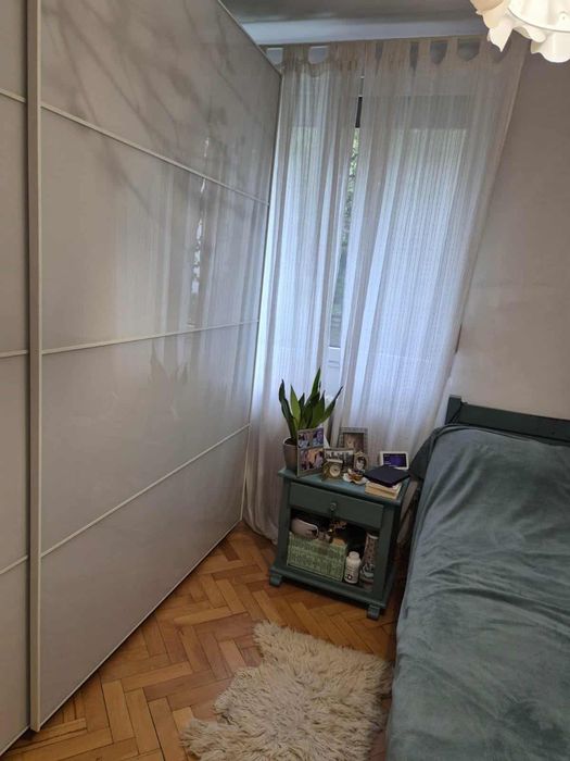 Apartament 3 camere, Dristor