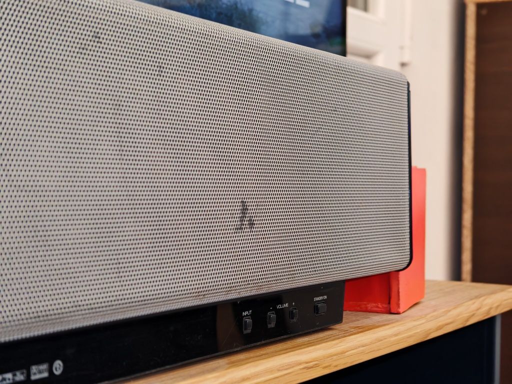 Soundbar Yamaha YSP 1 - 42 difuzoare, 120W RMS, Surround Excepțional