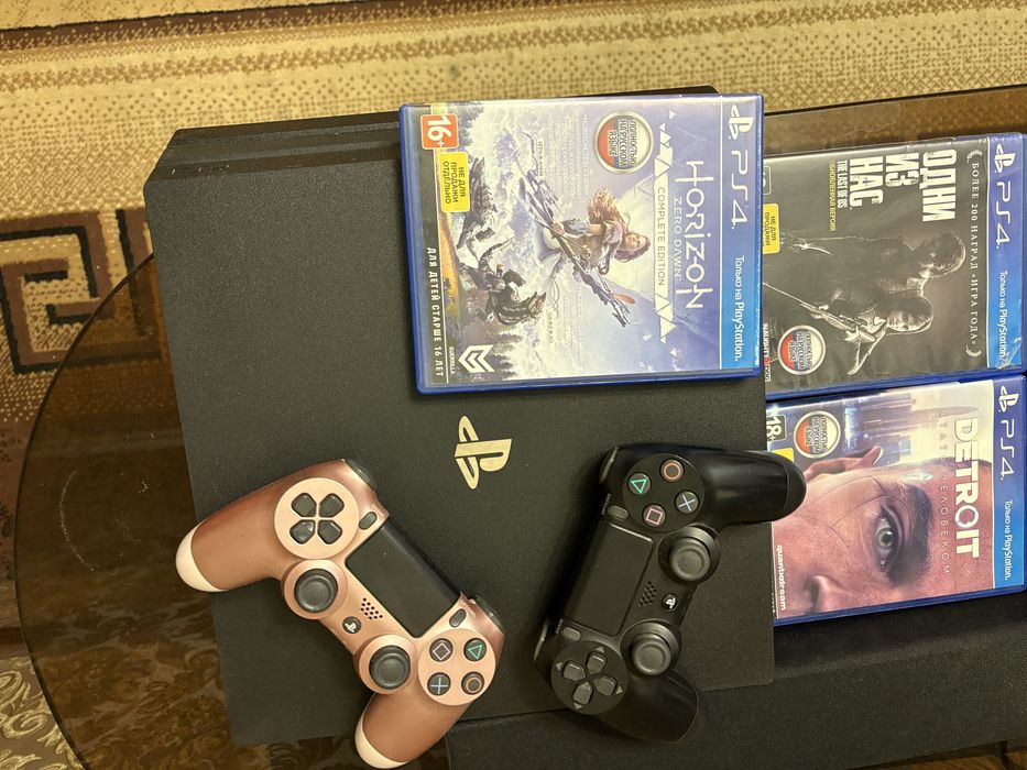 Продам PlayStation 4pro