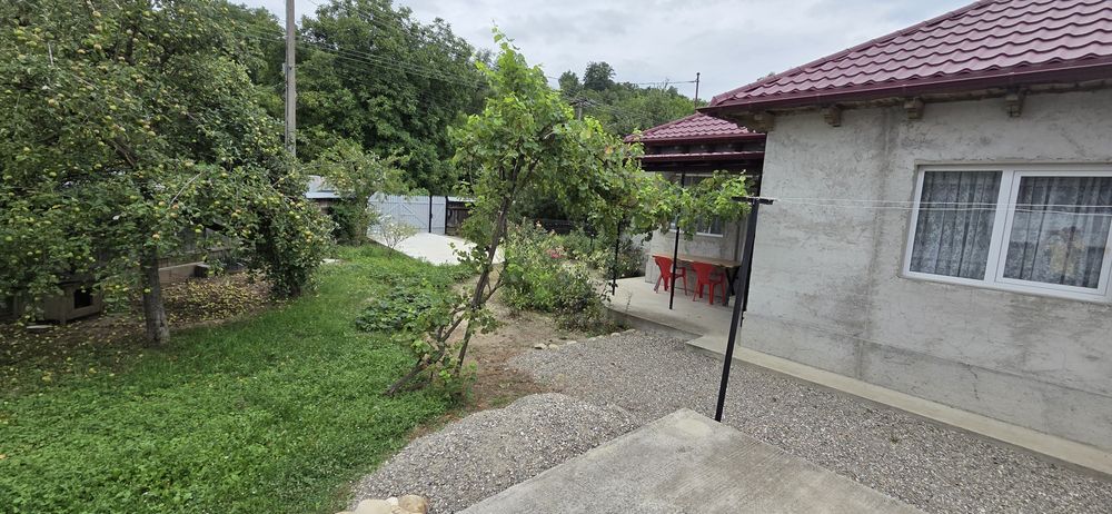 Vând casă in roznov chintinci  117 m cu teren 1000