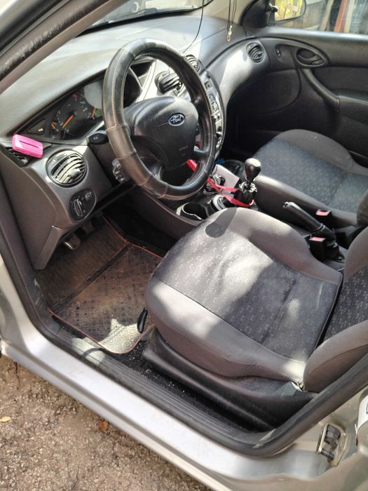 Форд фокус 1,8d автомобил