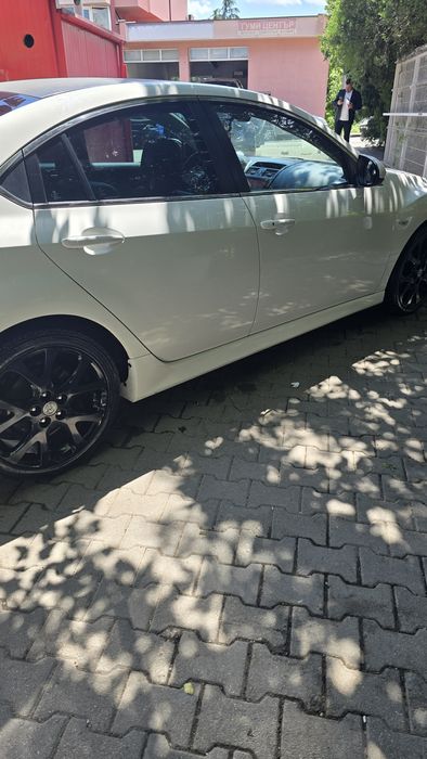 Продавам личната си кола фу екстри старт бутон ел огледала подгрев...