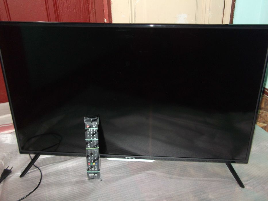 Televizor Led Vortex Full hd 101.6 cm