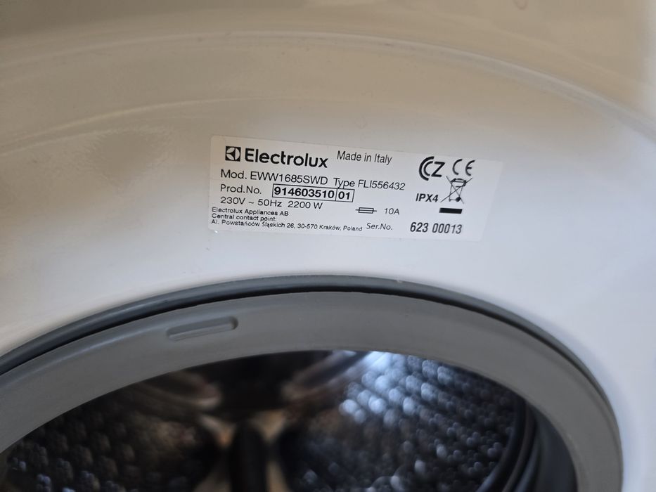 Masina de spalat rufe cu uscator Electrolux EWW1685w