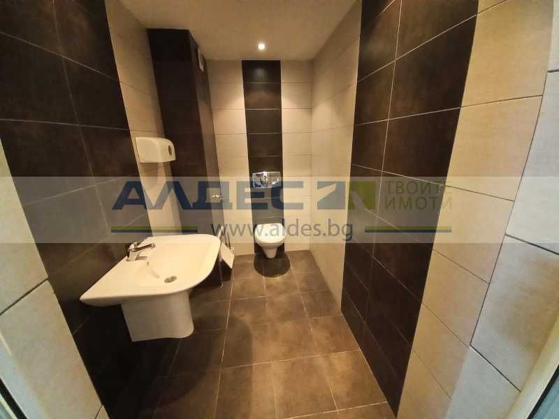 Дава се под наем Офис в София, Стрелбище - 239 кв.м за 2340 € - Снимка #16