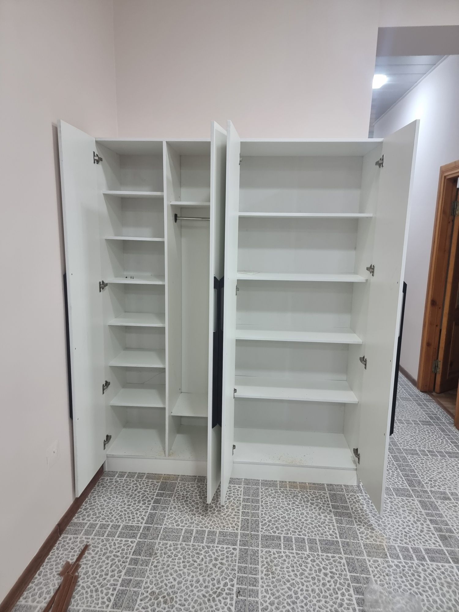 Shkaf shkop garderob
