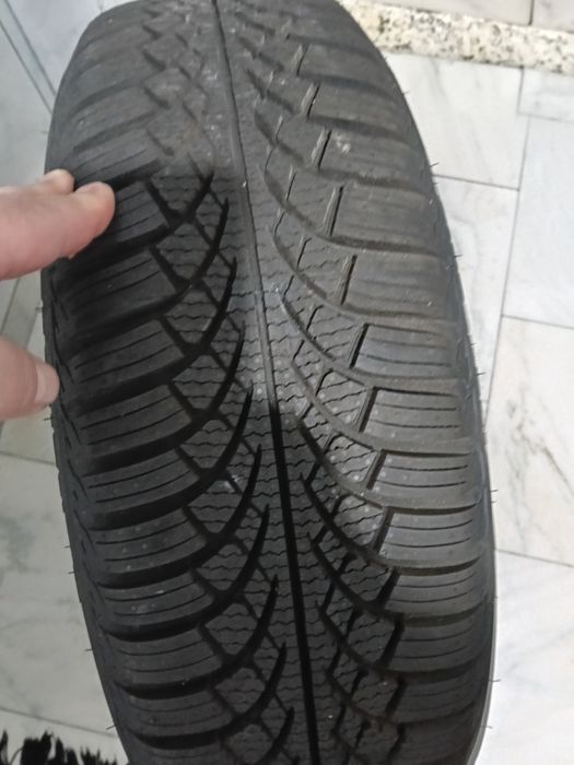 Vând roată rezervă nouă Logan