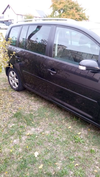 Vând vw Touran 2005