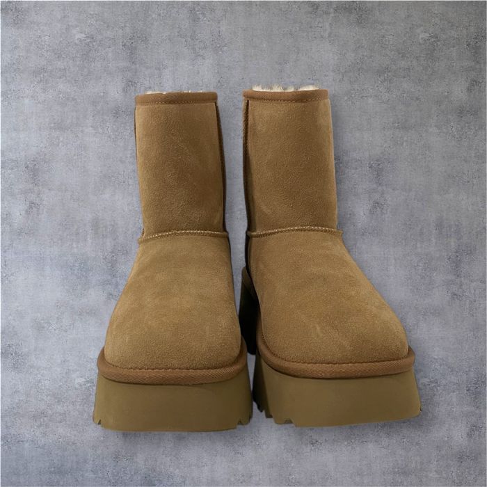 UGG Classic Short New Heights Marime 39
