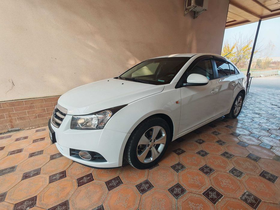 Lacetti Cruz 1.6 motor , avtomat . ideal holatda srochno !