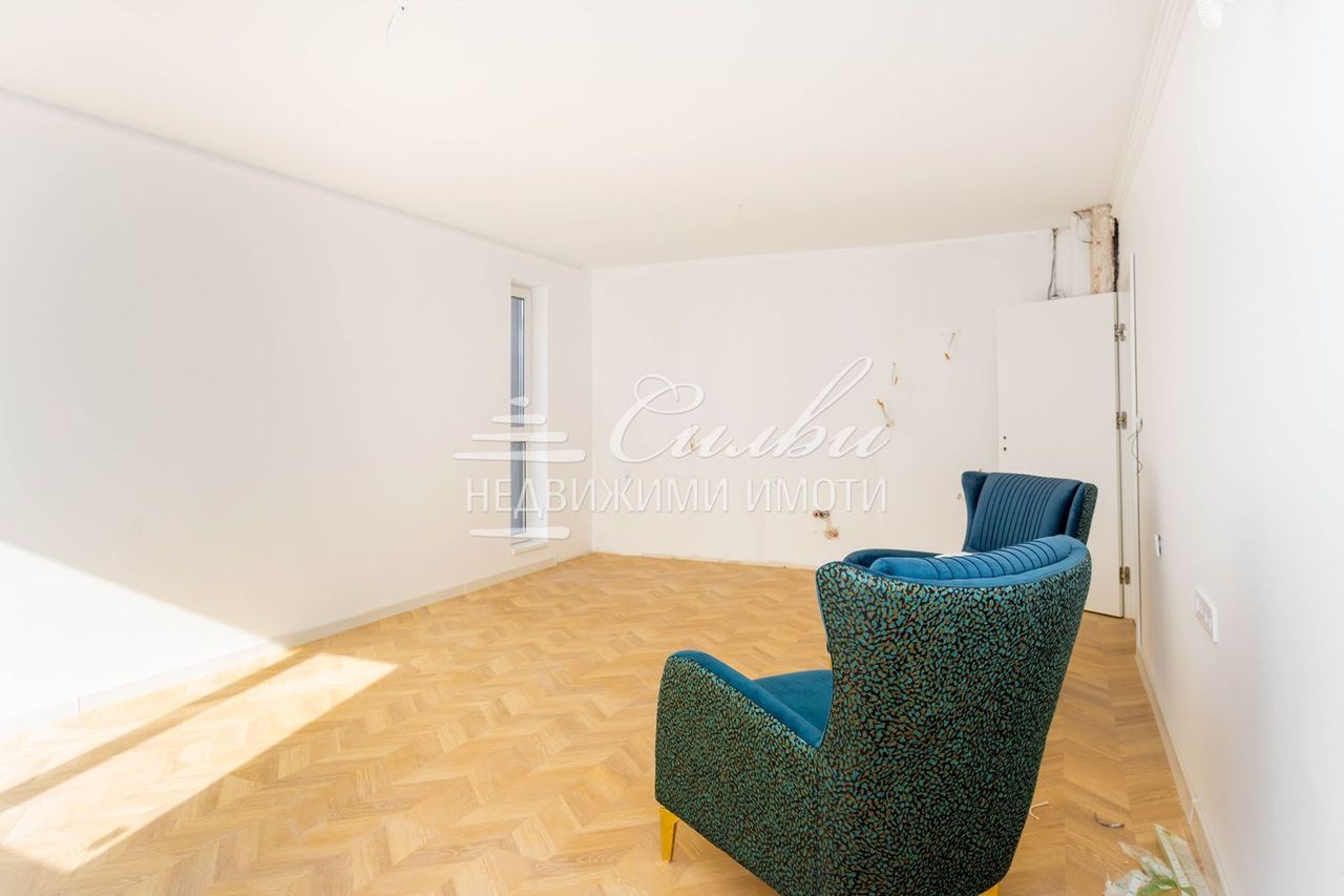 Продава се Двустаен апартамент в Шумен, Боян Българанов 1 - 68 кв.м за 1456 €/кв.м - Снимка #1