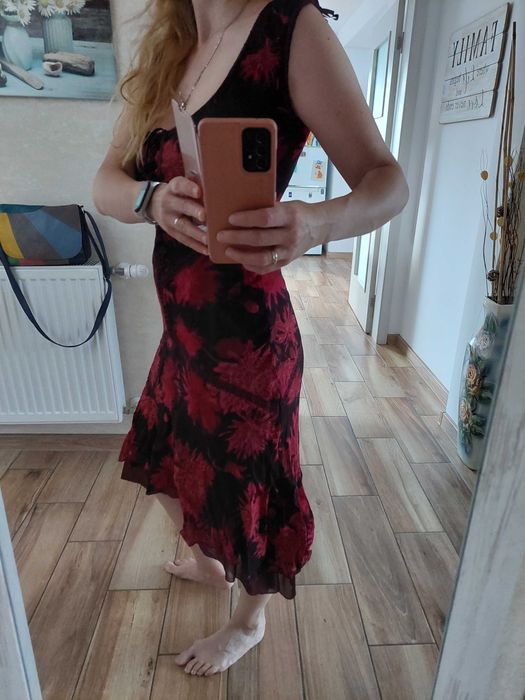 Нежна, женствена рокля Mango за повод S