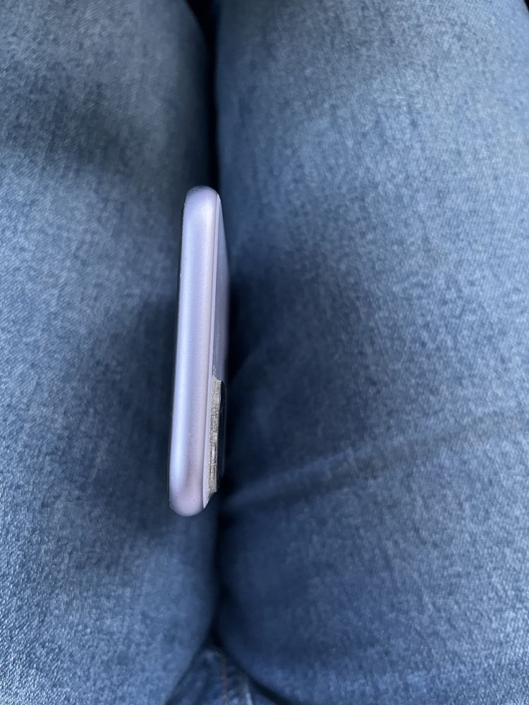 IPhone 11 64 GB 75% батерия